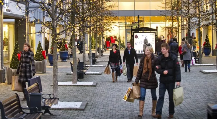 Bild: Entspanntes Weihnachtsshopping im Designer Outlet Roermond