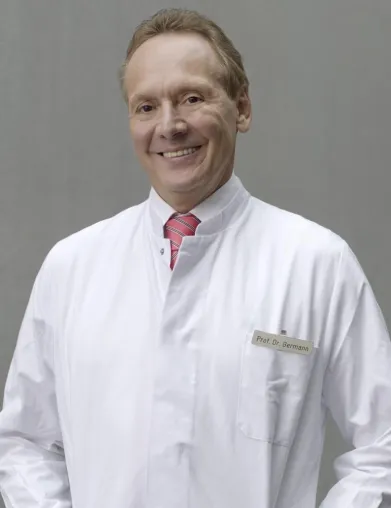 Bild: Prof. Günter Germann: " Es geht bei der Plastischen Chirurgie nicht um Schönheit, sondern um Lebensqualität."