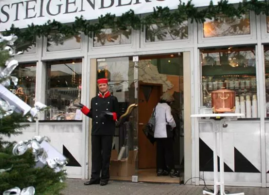 Bild: Schöne Bescherung - Steigenberger Mannheimer Hof zieht in Eisdiele