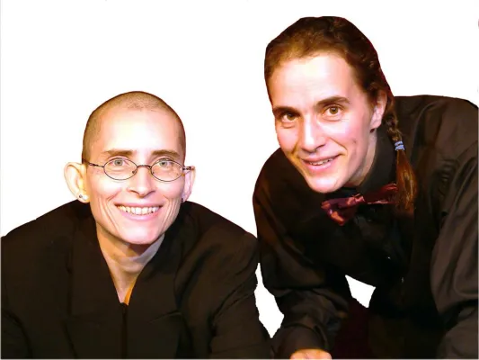 Bild: Ungewöhnliche Kunst an ungewöhnlichen Orten