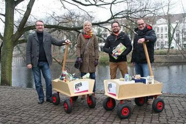 Bild: energiekonsens stattet drei Firmen für CO2-faire Kohltour aus