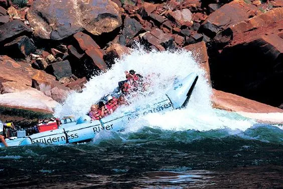 Nichts für Wasserscheue - Die neuen Rafting-Abenteuer im Cataract Canyon in Utah Bild: Nichts für Wasserscheue - Die neuen Rafting-Abenteuer im Cataract Canyon in Utah