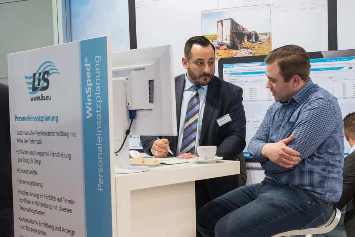 LIS zeigt auf der IAA Nutzfahrzeuge neue Features der Speditionssoftware WinSped. (Foto: LIS AG)