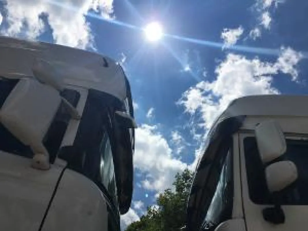 - Staus und Hitze lassen Pannen- und Unfallgefahr bei Lkw steigen.
