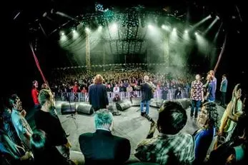The Mavericks – und viele weitere Top-Acts bei Tønder 2018 Bild: The Mavericks – und viele weitere Top-Acts bei Tønder 2018