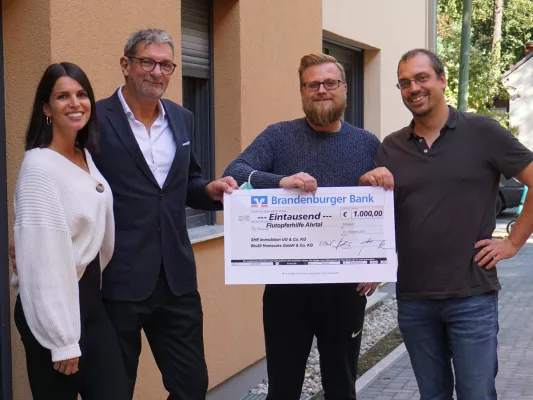 Bild: Potsdamer Wohn- und Pflegeprojekt spendet 1000 Euro für die Flutopfer im Ahrtal