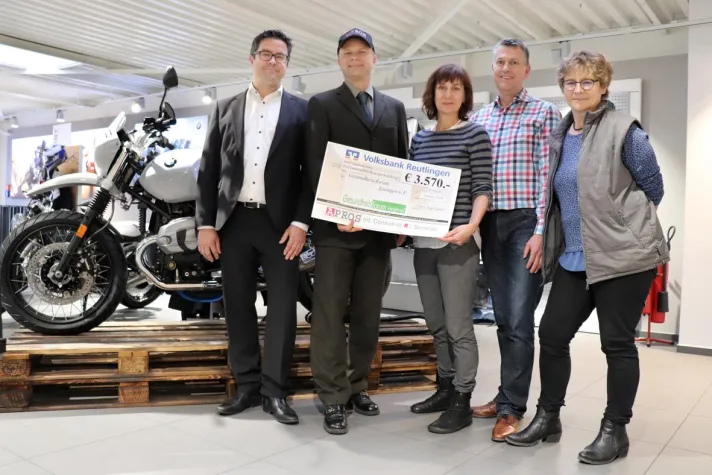Reutlingen: APROS Consulting und Services spendet 3.570 Euro Bild: Reutlingen: APROS Consulting und Services spendet 3.570 Euro