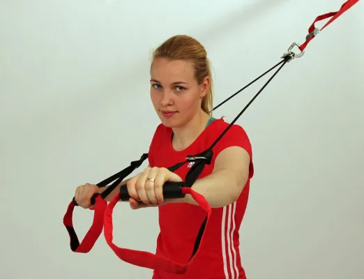 Bild: Boxweltmeisterin will zu den Olympischen Spielen - mit Variosling Rotate im Gepäck!