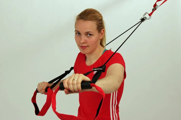 Bild: Boxweltmeisterin will zu den Olympischen Spielen - mit Variosling Rotate im Gepäck!