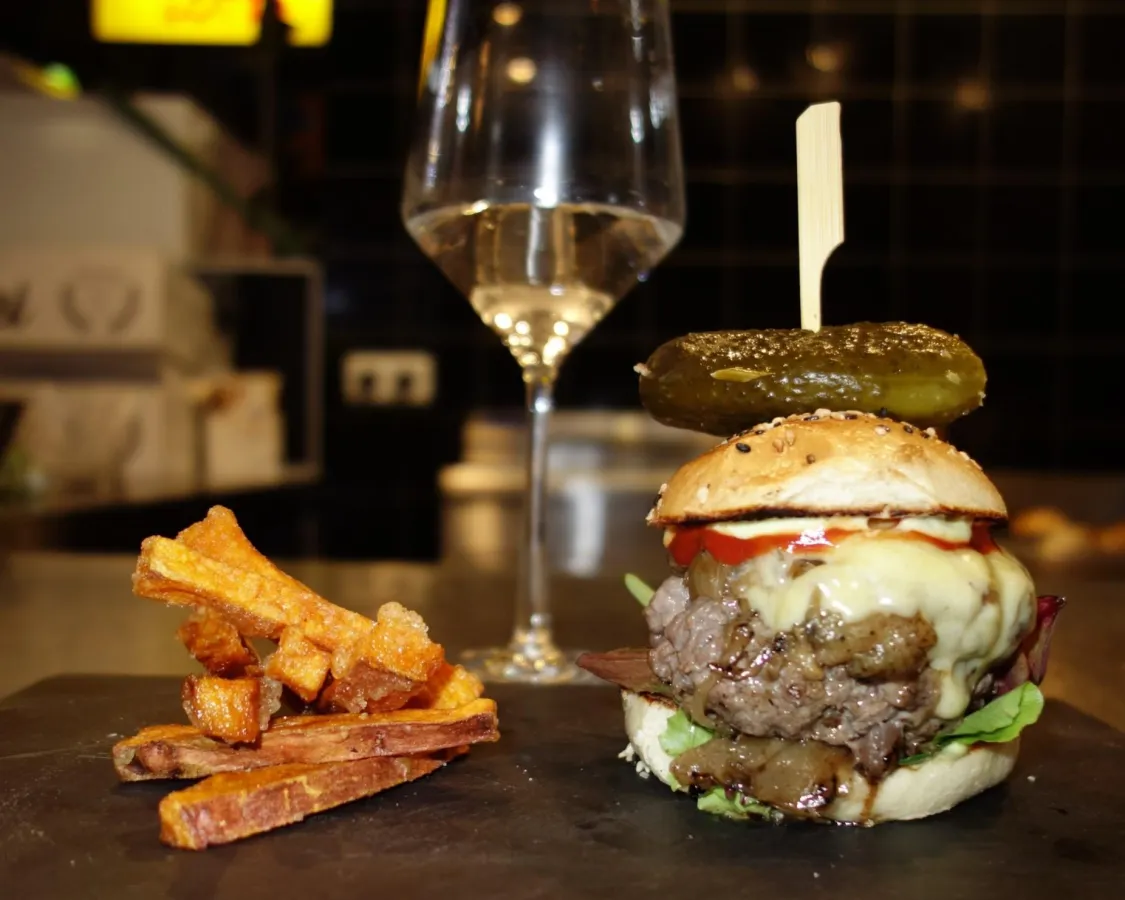 Go-Sake - Sake und Burger Food Pairing