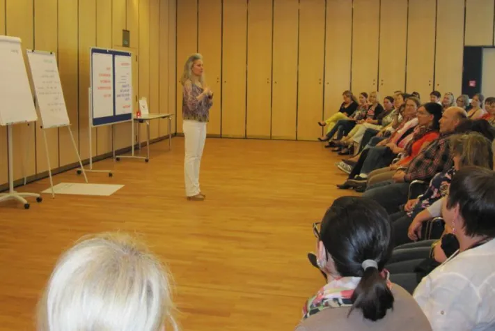 Bild: 08.04.2014 – Vortrag: "Frau, drück' Dich klar aus"