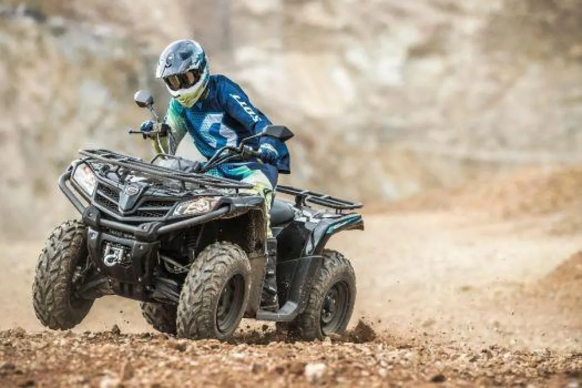 Quad im Gelände