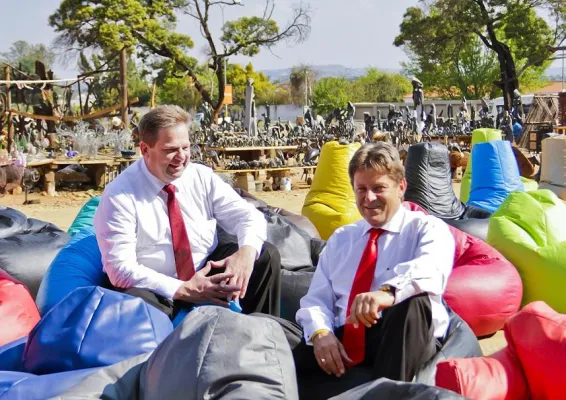 Bild: White Paper zum Thema Mitarbeiterentsendungen nach Afrika und innerhalb Afrikas
