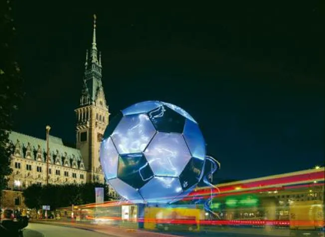 Bild: Wahrzeichen der Fußball-WM 2006 jetzt bei eBay