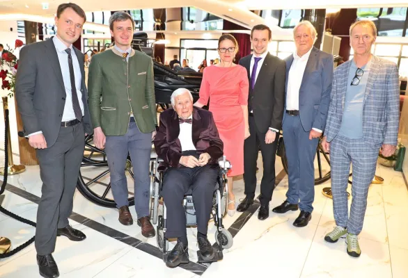 Bild: Feiern wie die Kaiserin