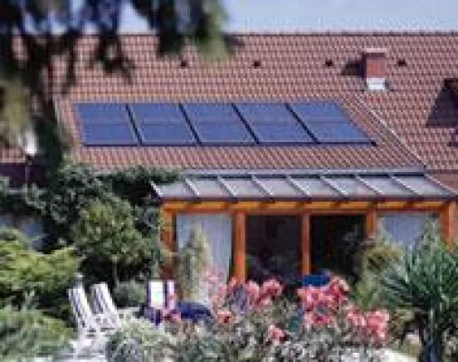 Bild: Solartechnik - Eignet sich mein Dach für eine Solaranlage?