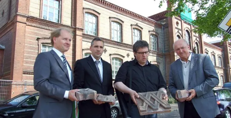 Bild: Moderne Historie: Hauptgebäude am Campus in Schwerin wird restauriert