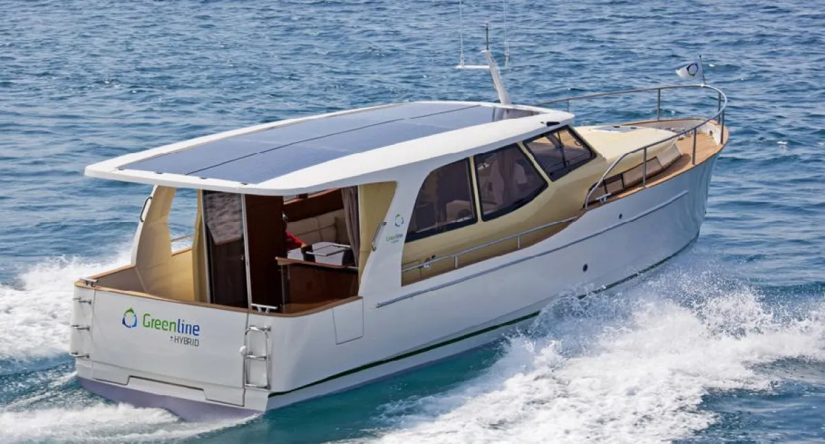 Hybrid Hausboot