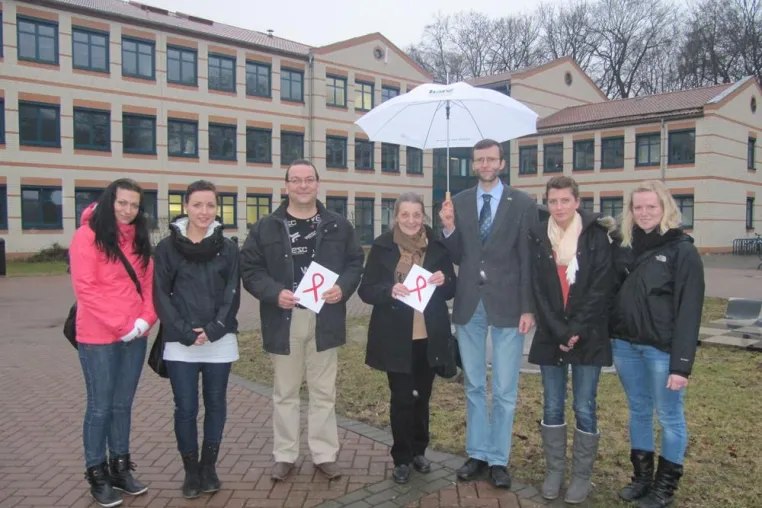Bild: Spendengelder von Studierenden der Hochschule Harz helfen in der Harz-Region sowie in Afrika