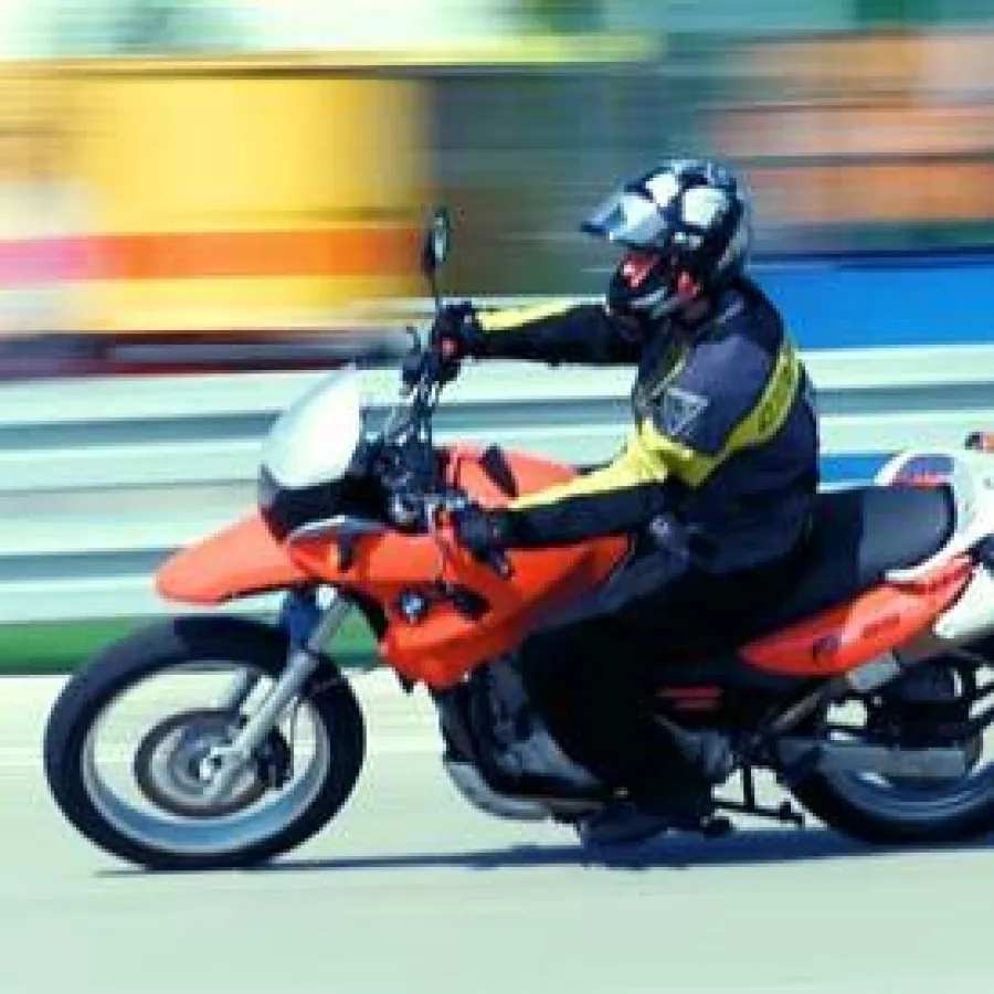 Biker-Action beim StartUp Day im ADAC Fahrsicherheitszentrum Berlin-Brandenburg