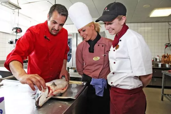 Bild: Nachwuchskräfte der Hospitality Alliance AG überzeugen beim „Young Star Award“