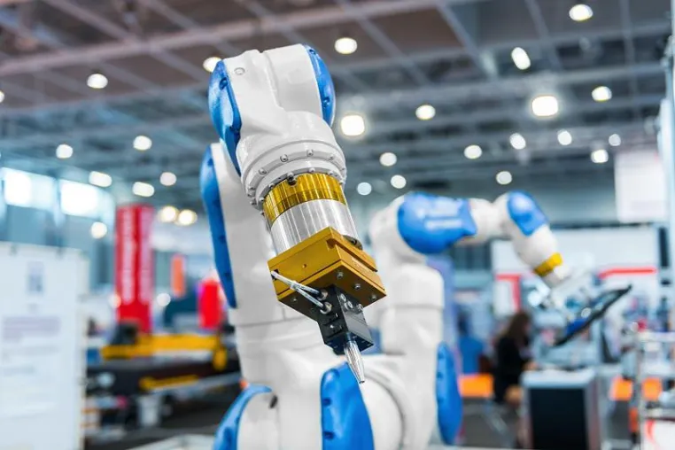 Shop Floor Integration im Kontext von Industrie 4.0 - znt-Richter informiert auf 5. Landshuter Symposium Bild: Shop Floor Integration im Kontext von Industrie 4.0 - znt-Richter informiert auf 5. Landshuter Symposium