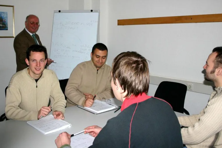 Bild: Berufsbegleitendes Master of Engineering Studium an der RFH