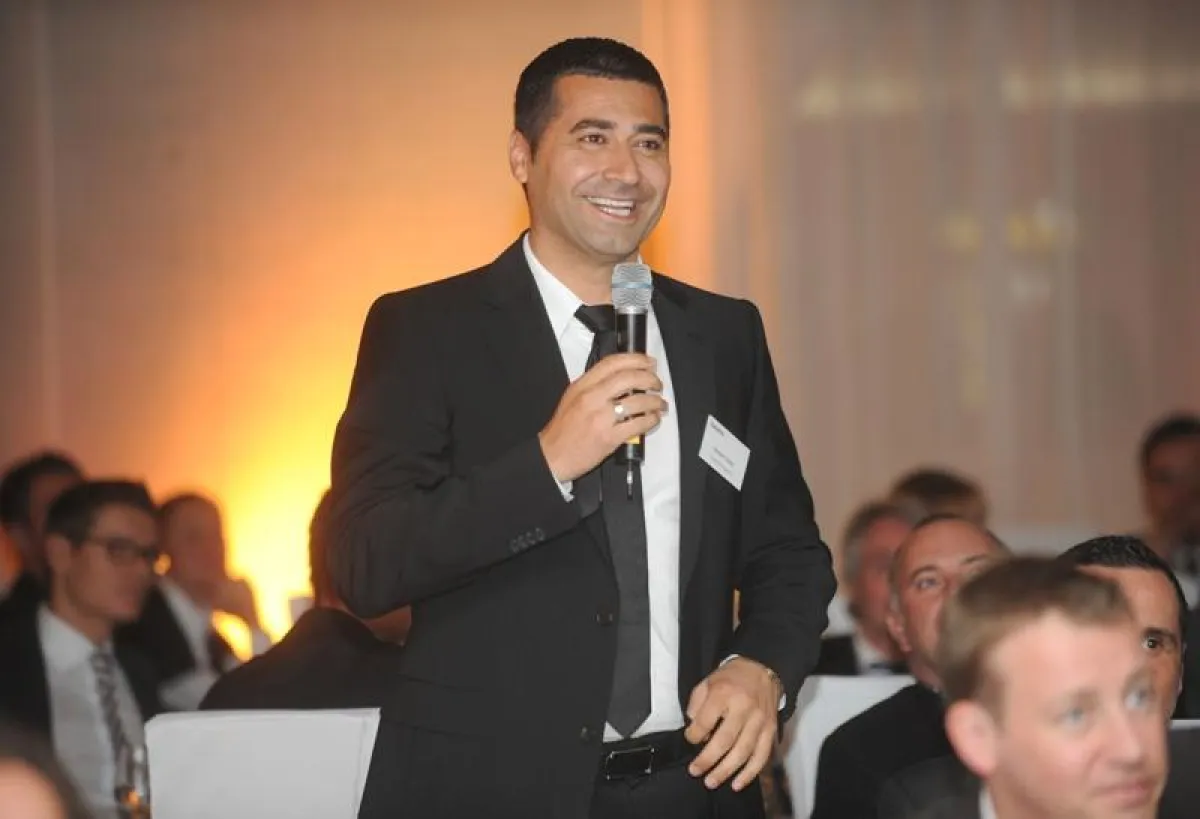 Inhaber Ahmet Gülay bei der Preisverleihung in Berlin