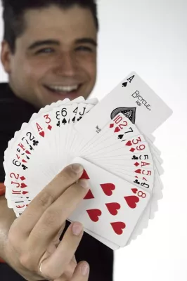 Bild: Zauberer und Musiker als Marketing-Instrument für die Mitarbeiter-Motivation und Kundenpflege in Unternehmen