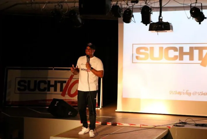 suchtLOS Schulprojekte mit 2schneidig Bild: suchtLOS Schulprojekte mit 2schneidig