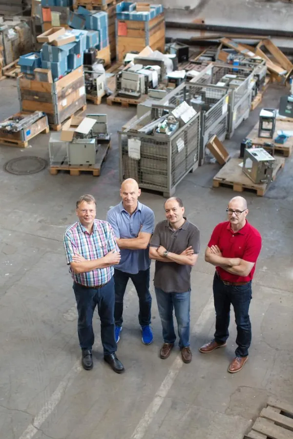 Gründer der Brabbler AG (v. l.): P. Köhnkow, J. Sellmann, E. Dolatre und K. Schramm (Bild: Brabbler)