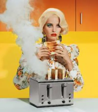 Bild: Ausstellungseröffnung bei Galerie Frank Flügel am 28.09.2018: „Miles Aldridge – Dazzling beauty“