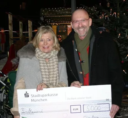 Bild: Die LeaseForce AG – Gedenkausstellung Kurt Iwanschütz - Spendenübergabe bei Horizont e.V.