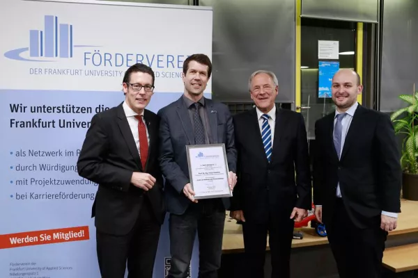 Bild: Fahrzeuge aus Abfallprodukten für Erstsemester und Online-Sprechstunden für Berufstätige