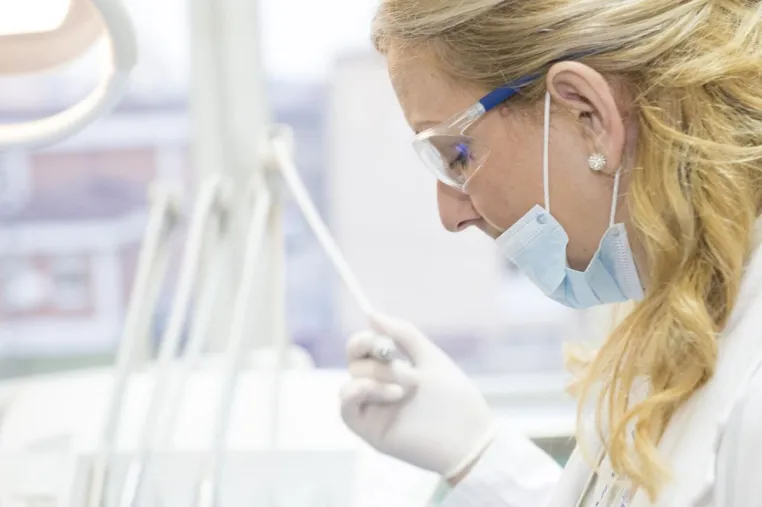 Bild: Perspektiven in der Zahnmedizin: Jobs mit vielfältigen Aufgaben und besten Aufstiegschancen