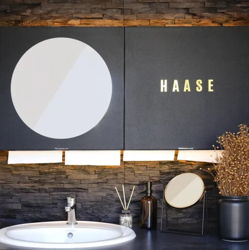 Lübecker Designer bringt Luxus-Toilettenwagen an die entlegensten Eventlocations Bild: Lübecker Designer bringt Luxus-Toilettenwagen an die entlegensten Eventlocations