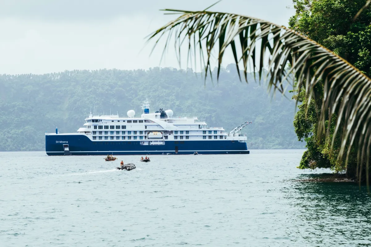 SH Minerva nimmt Kurs auf den Pazifik (© Foto Swan Hellenic)
