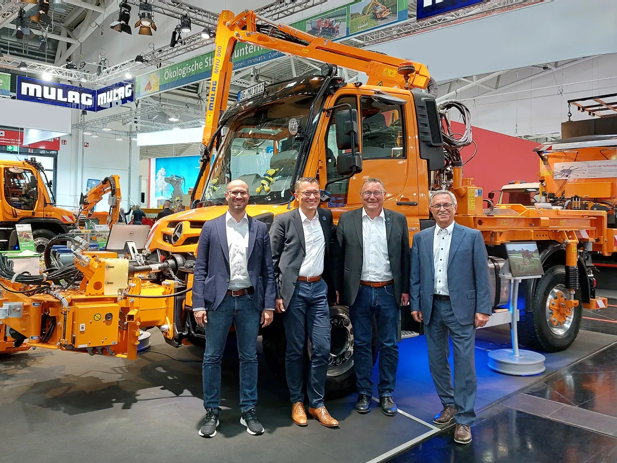 von links nach rechts: Vertriebsgeschäftsführer Holger Wössner, aktueller Vertriebsleiter Udo Boos, (© MULAG)