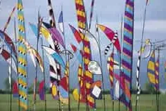 Bild: Der Himmel über Umbrien wird bunt: Festival der Steigdrachen und Heißluftballons am Lago Trasimeno
