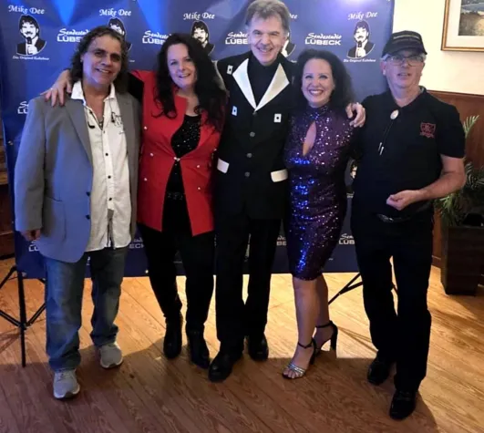 Bild: Riesen Erfolg von Mike Dee und seinen Künstlern in Hollenbek