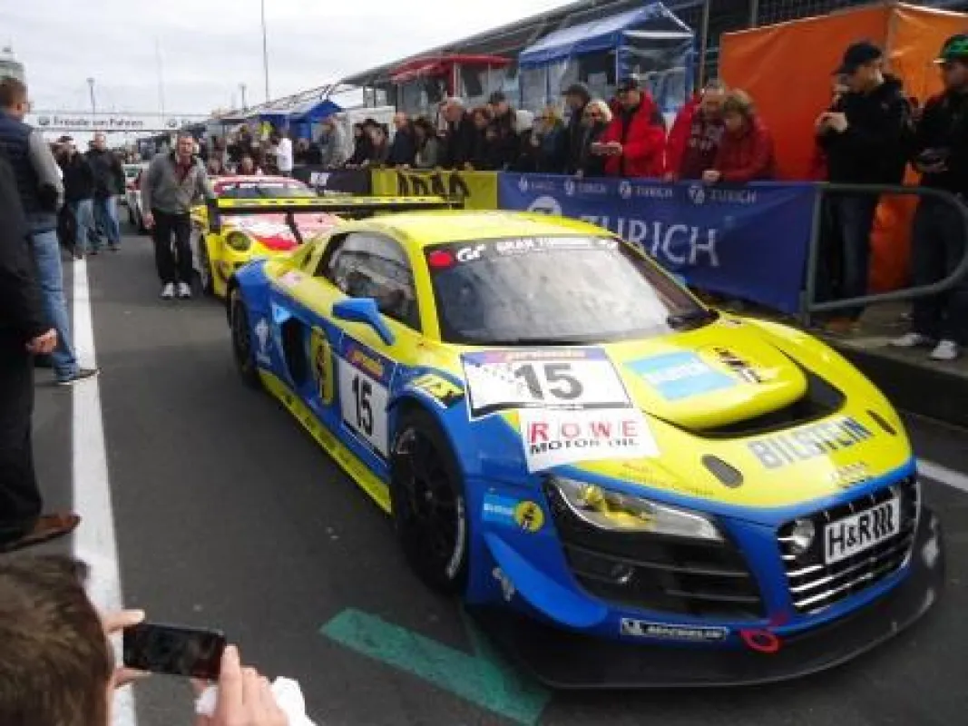 Boxengasse am Nürburgring