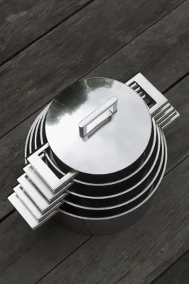 Für jeden Topf gibt es den passenden Deckel - neue Geschenke von Demeyere bei VAN LISTEN Hochzeitstisch Bild: Für jeden Topf gibt es den passenden Deckel - neue Geschenke von Demeyere bei VAN LISTEN Hochzeitstisch