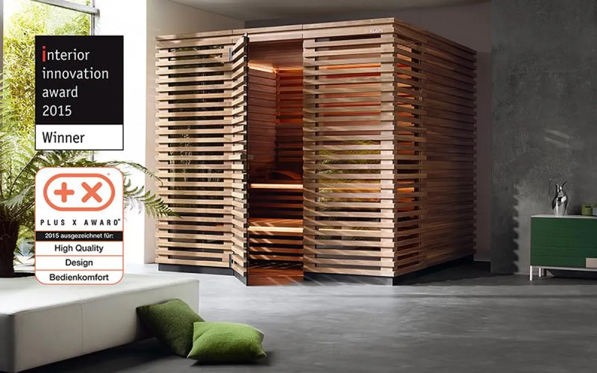 Viel Holz, viel Glas & viel Privatsphäre - die Kennzeichen der Matteo Thun Edition-Sauna von KLAFS.