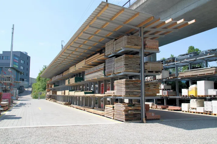 Baustoffe und Geräte effektiv lagern Bild: Baustoffe und Geräte effektiv lagern