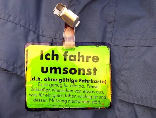 Endlich handeln: Schwarzfahren entkriminalisieren - Nulltarif einführen! Bild: Endlich handeln: Schwarzfahren entkriminalisieren - Nulltarif einführen!