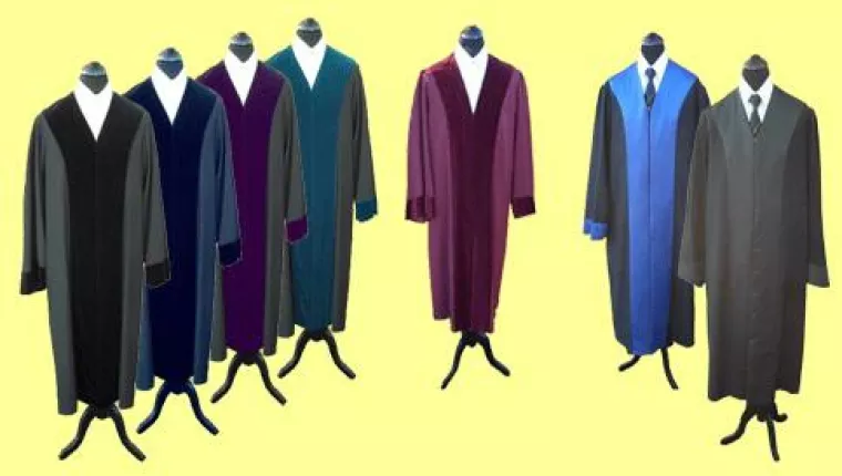 Roben: In Amt und Würde Bild: Roben: In Amt und Würde