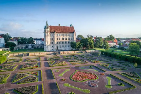 Bild: Presse-Feature: Ein Schloss, ein See und viel Geschichte