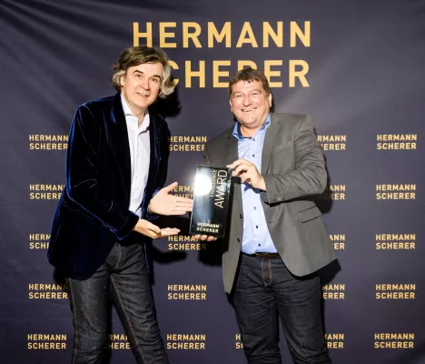 Bild: Obermeister aus dem Handwerk gewinnt Excellence Award beim internationalen Speaker Slam