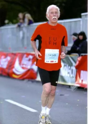 Riesig, Herr Rektor Bild: Riesig, Herr Rektor