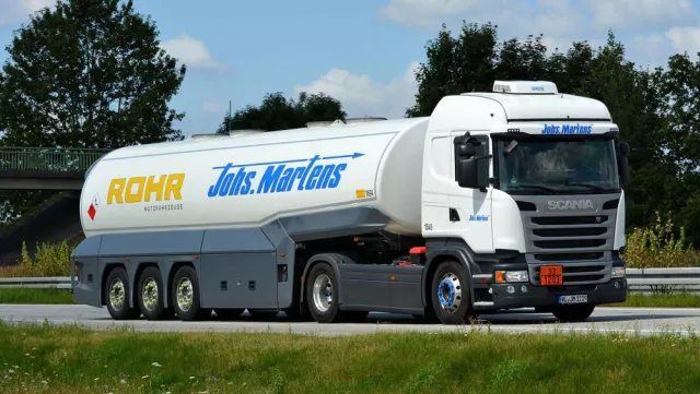 Bild: Mineralölspediteur Johs. Martens rüstet auf den CarCube von Trimble Transport & Logistics um